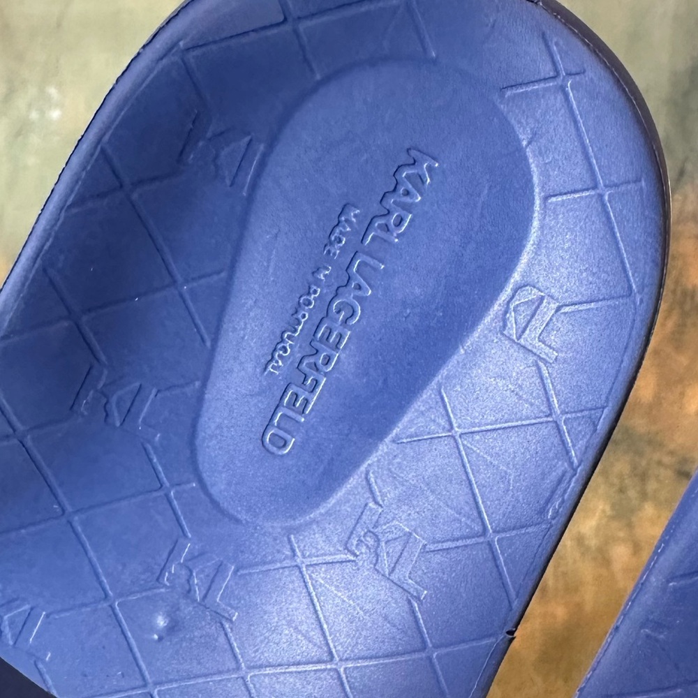🌸KARL LAGERFELD🌸 Raised Logo Eva Pool Slide Sandal Blue Size: 13 - Picture 8 of 12